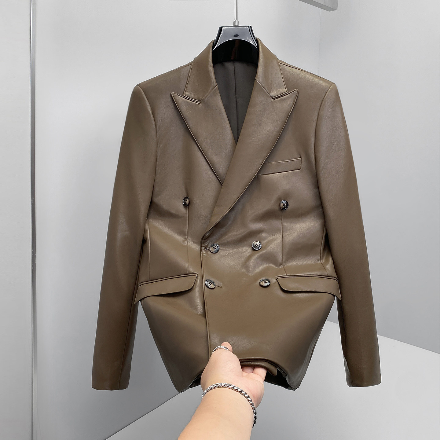 Chaqueta de Traje de Cuero Cru - Men'S Grooming Brands reseña y precio