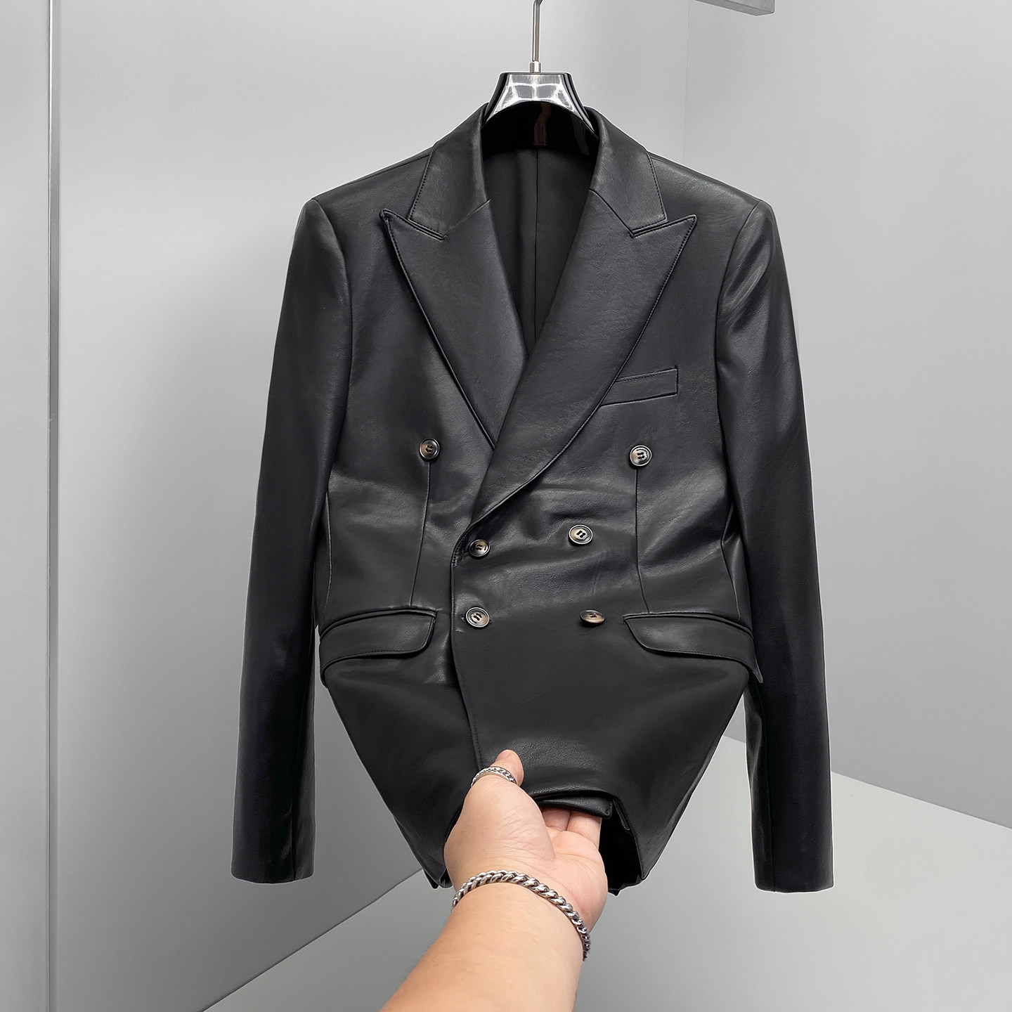 Chaqueta de Traje de Cuero Cru - Men'S Grooming Brands reseña y precio